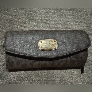Michael Kors Signature Logo Wallet